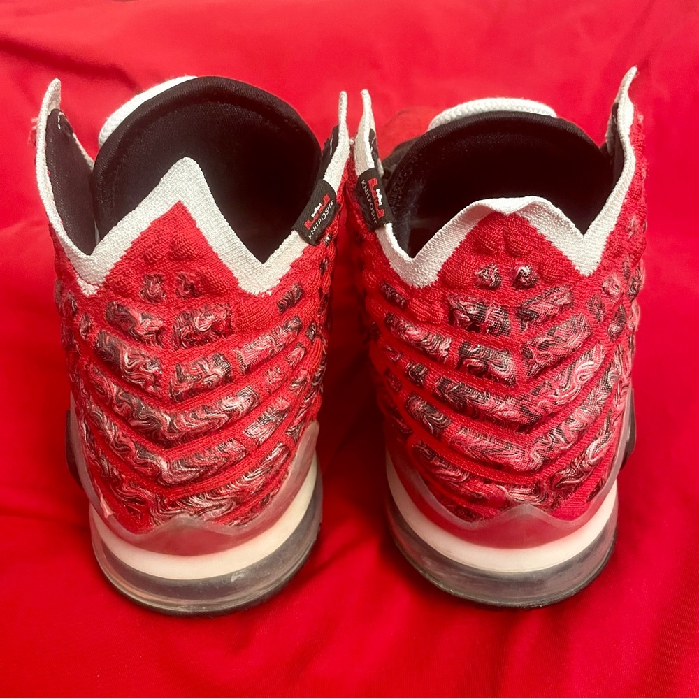 Nike LeBron 17 ‘Uptempo’ (8.5) - Picture 2 of 7
